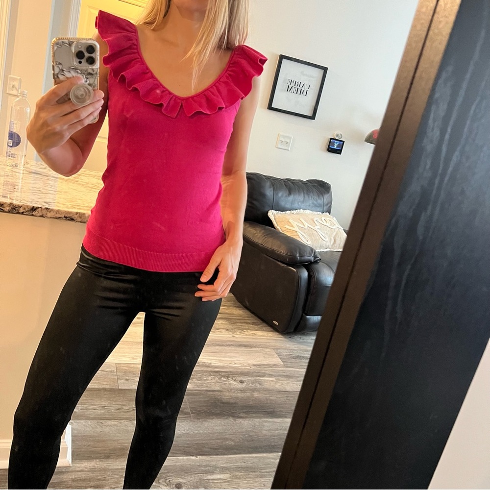 Knit Sofia Vergara ruffle top NWT XS